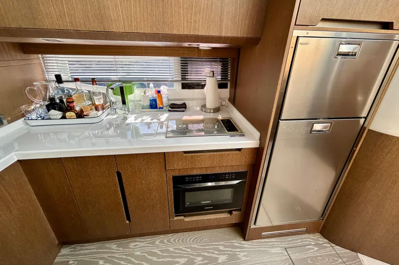 Chemistry Yacht Photos Pics 