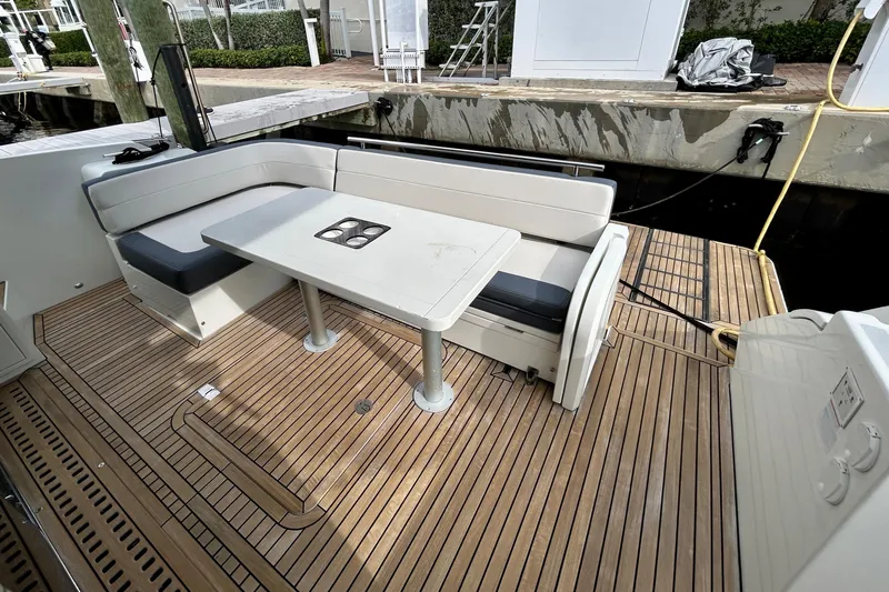 Chemistry Yacht Photos Pics 