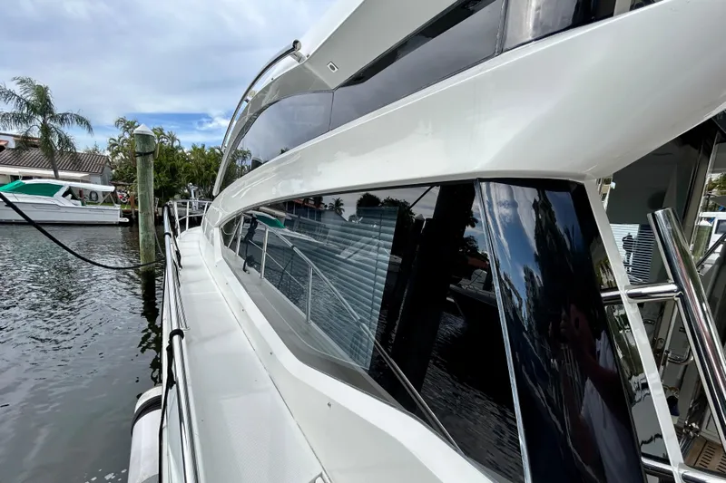 Chemistry Yacht Photos Pics 