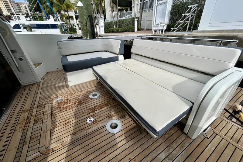 Chemistry Yacht Photos Pics 