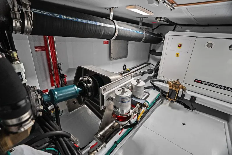 Dogfish Yacht Photos Pics 