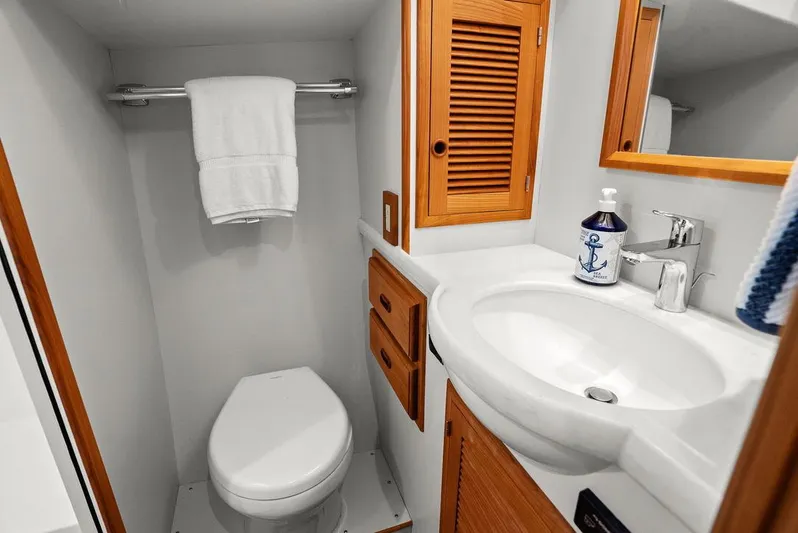 Dogfish Yacht Photos Pics 