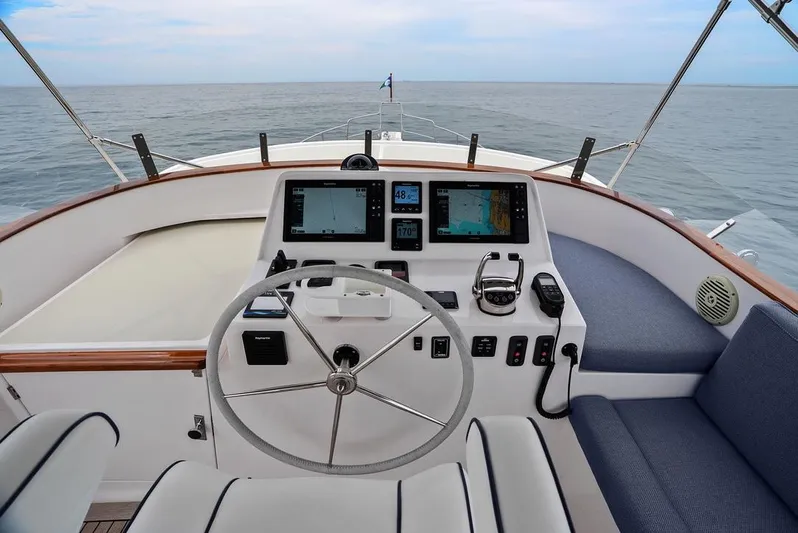 Dogfish Yacht Photos Pics 