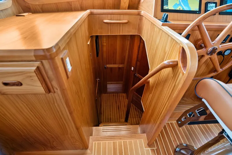 Dogfish Yacht Photos Pics 