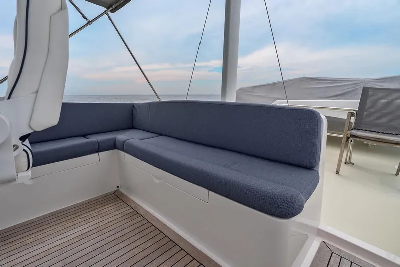 Dogfish Yacht Photos Pics 