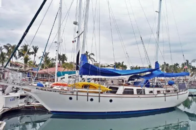 Hudson 44