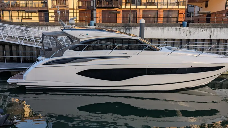 Lucky You Yacht Photos Pics 