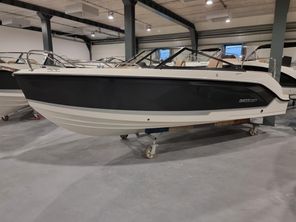 2022 Quicksilver 605 Bowrider