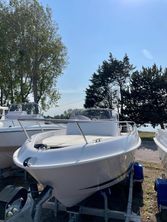 2023 B2 Marine 552 SUNDECK
