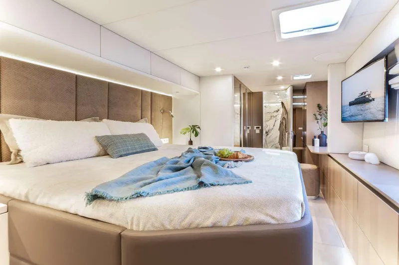 Betame Yacht Photos Pics 