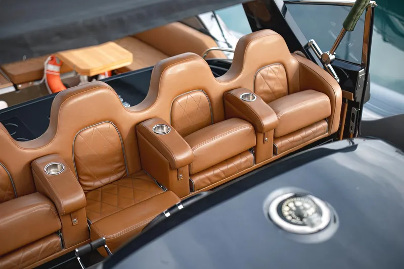 Aquaholic Yacht Photos Pics Luxurious leather seating on 2017 Sacs Marine Sacs Strider 18 boat interior.