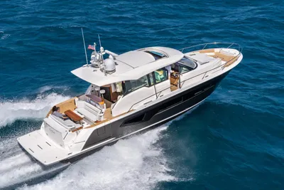 Tiara Yachts EX54