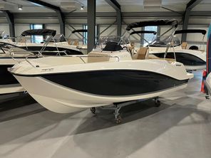 2023 Quicksilver Activ 555 Open