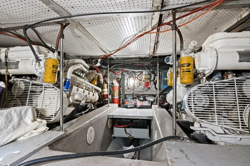 Perfectseas Yacht Photos Pics Engine room of 1988 Carver 42 Aft Cabin Motoryacht with dual engines and equipment.