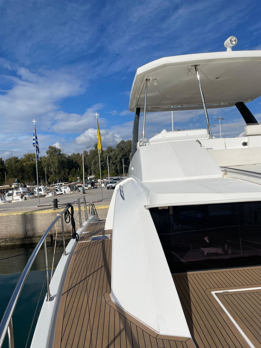 2020 Leopard 42 
