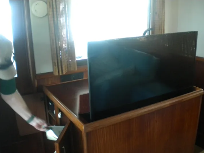 Summertime Lady Yacht Photos Pics 