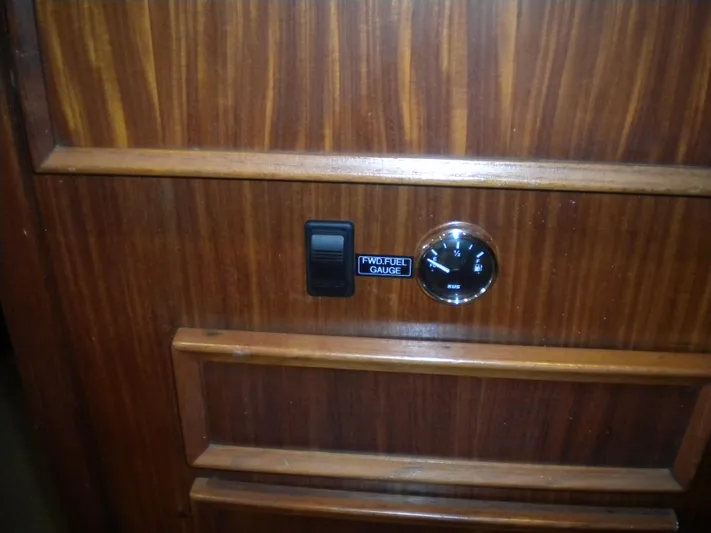 Summertime Lady Yacht Photos Pics 