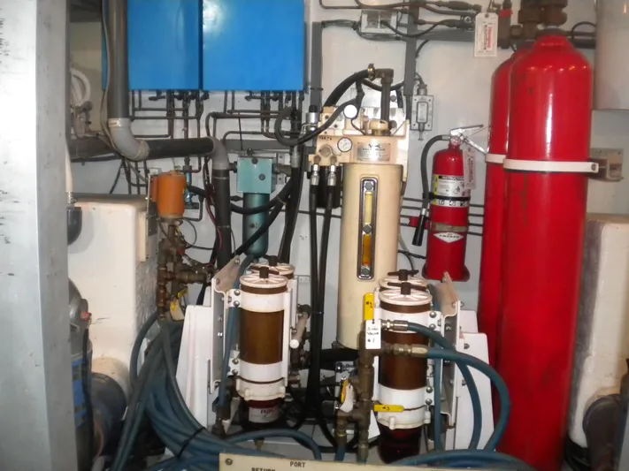 Summertime Lady Yacht Photos Pics 