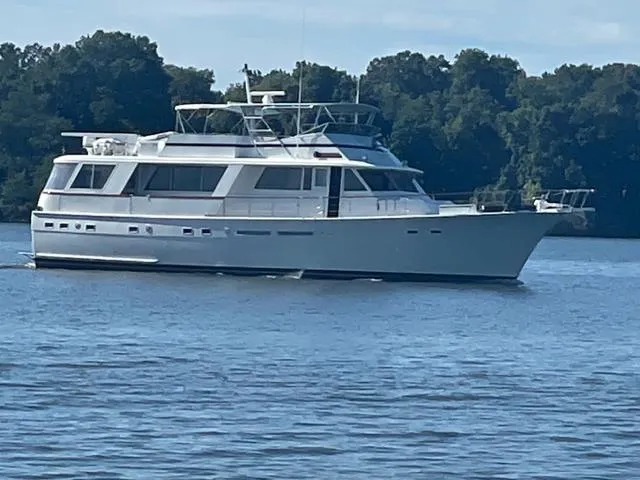 Summertime Lady Yacht Photos Pics 