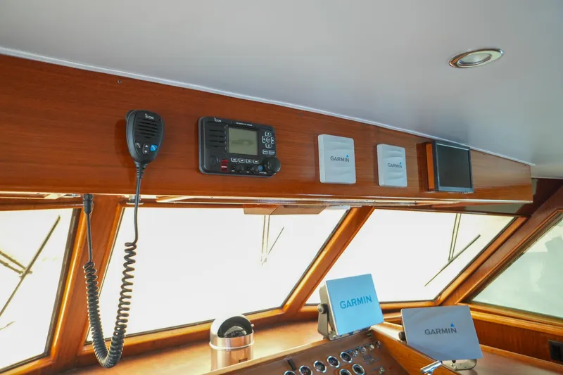 Summertime Lady Yacht Photos Pics 