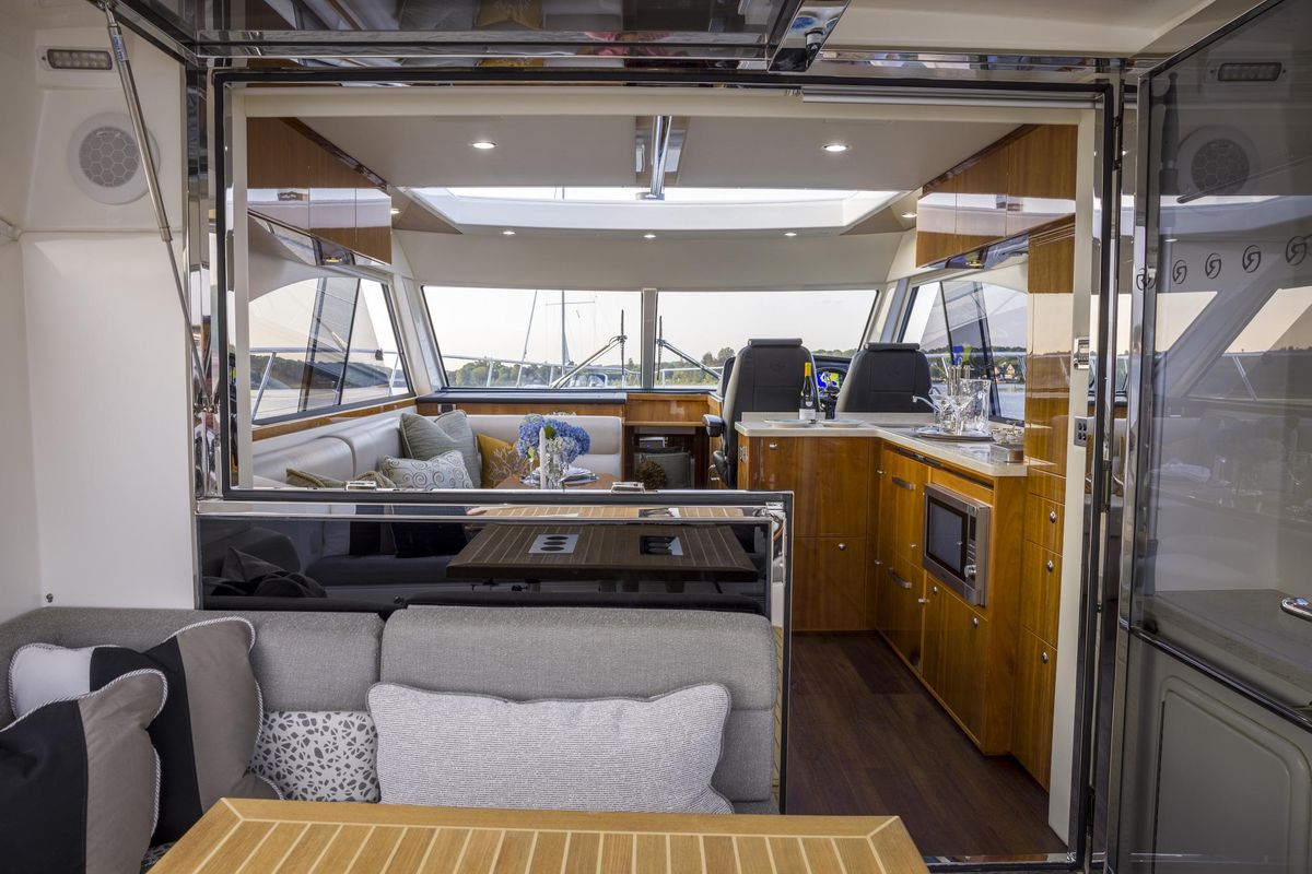2016 Riviera 50 