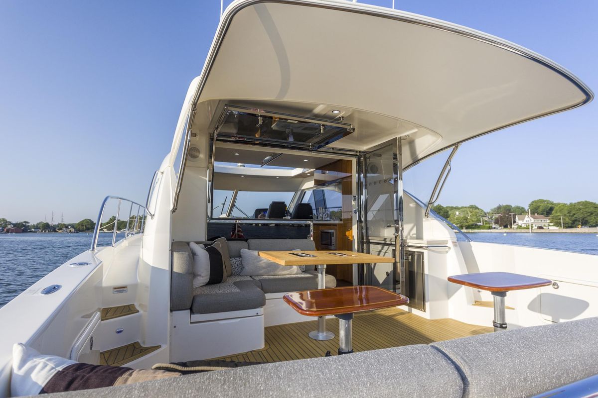 2016 Riviera 50 
