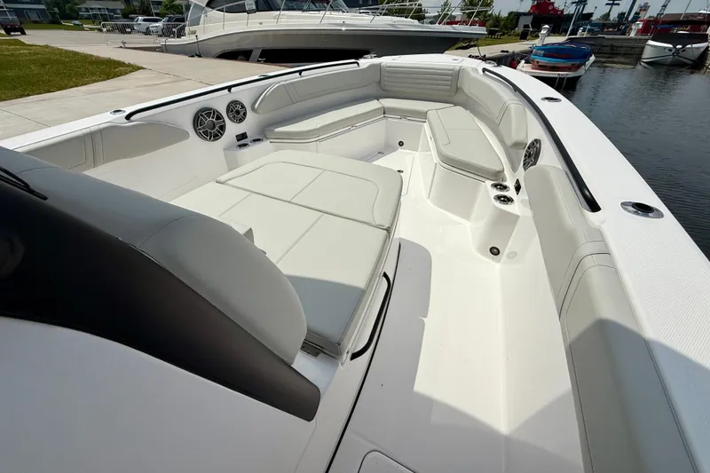  Yacht Photos Pics Bow Seating