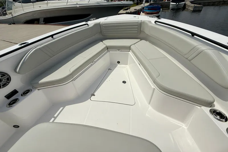  Yacht Photos Pics Bow Seating