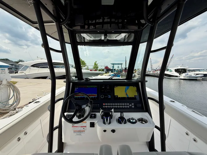  Yacht Photos Pics Helm