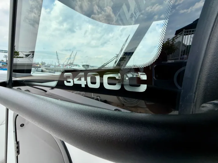  Yacht Photos Pics 340CC