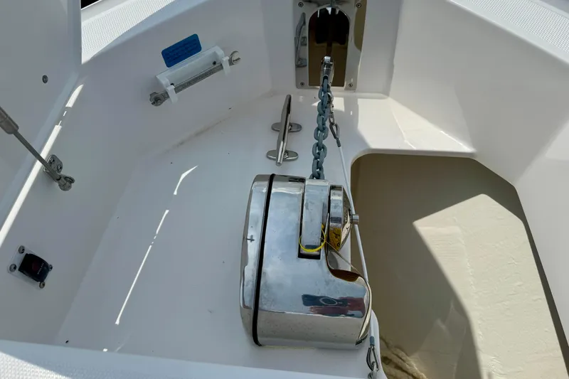  Yacht Photos Pics Anchor Windlass