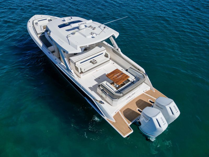 2023 Tiara Yachts 43 LS