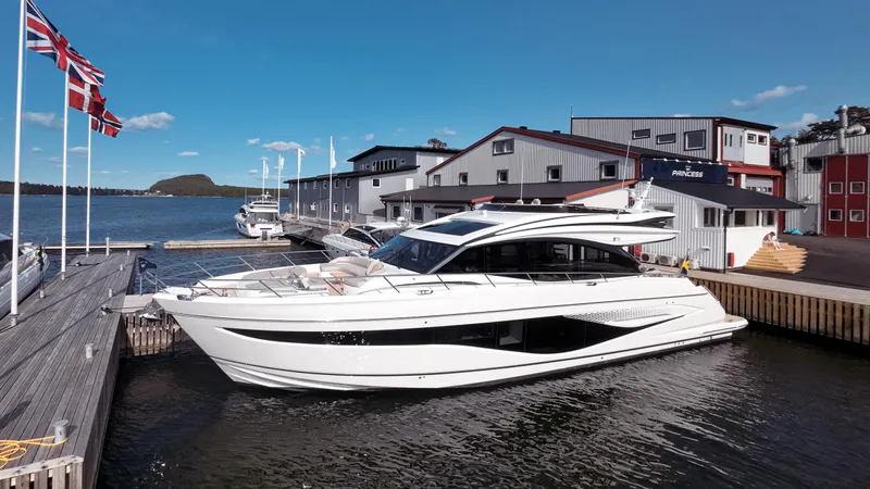 S72515 Yacht Photos Pics 