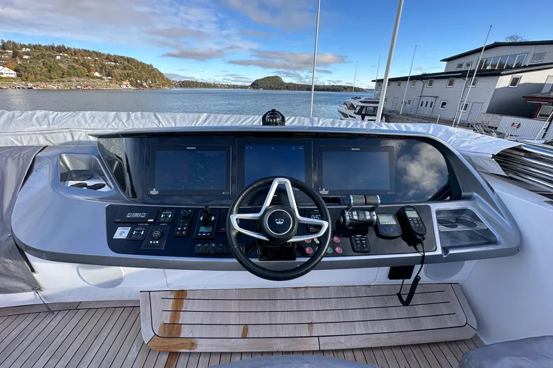 S72515 Yacht Photos Pics 