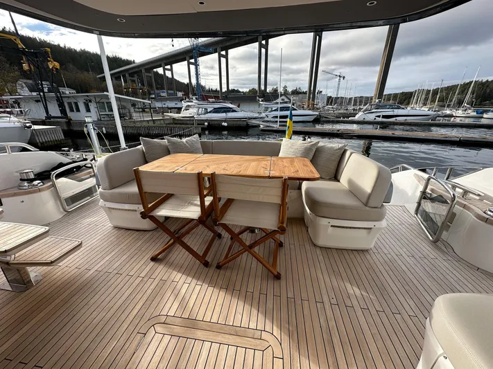 S72515 Yacht Photos Pics 