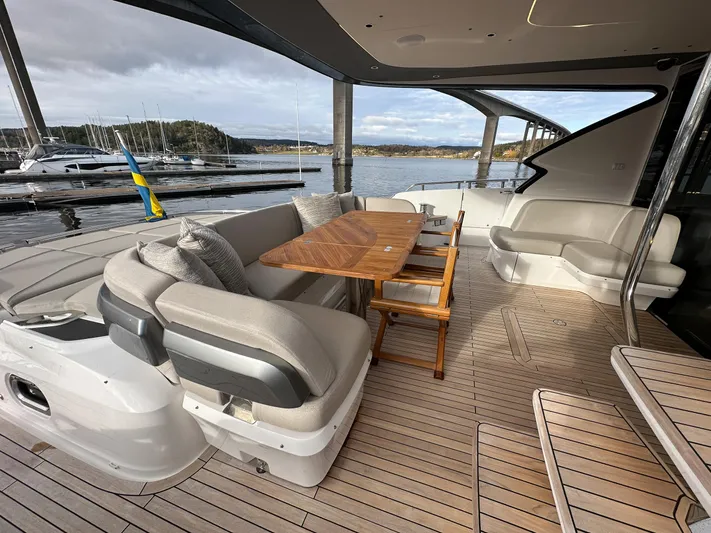 S72515 Yacht Photos Pics 