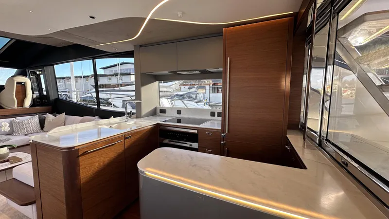 S72515 Yacht Photos Pics 