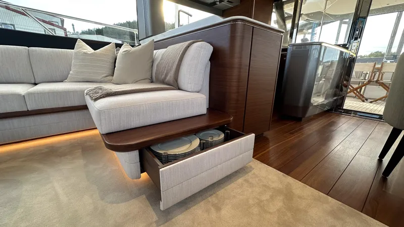 S72515 Yacht Photos Pics 