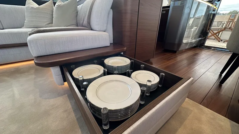 S72515 Yacht Photos Pics 