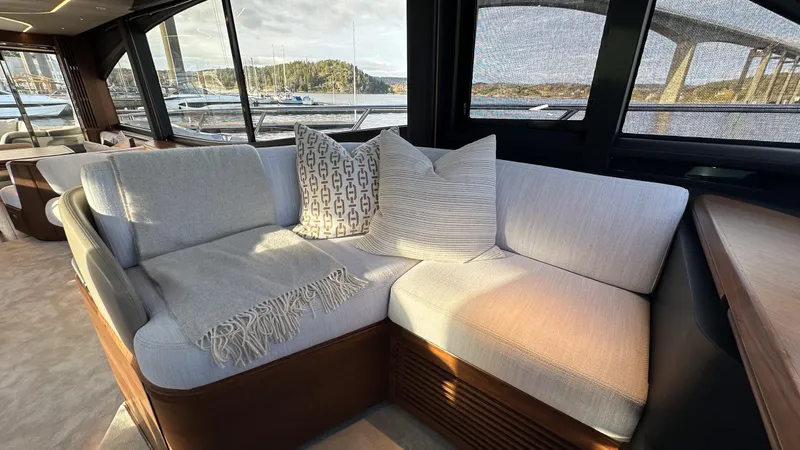 S72515 Yacht Photos Pics 