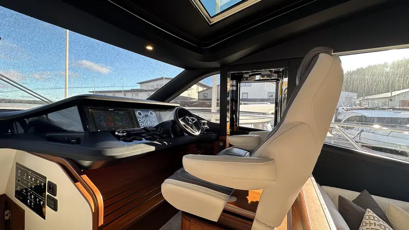 S72515 Yacht Photos Pics 