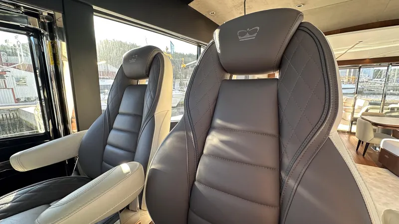 S72515 Yacht Photos Pics 