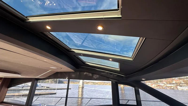 S72515 Yacht Photos Pics 