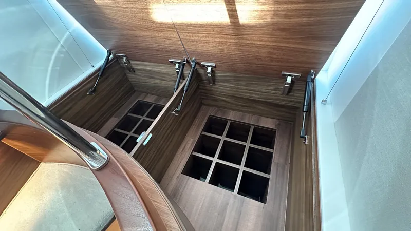 S72515 Yacht Photos Pics 