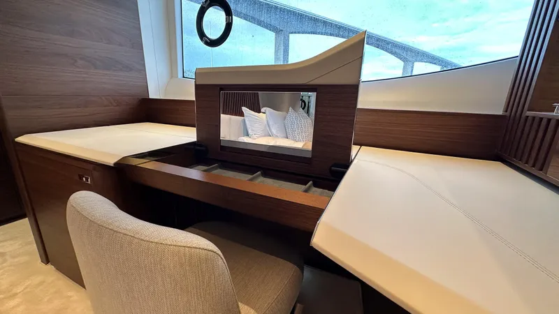 S72515 Yacht Photos Pics 