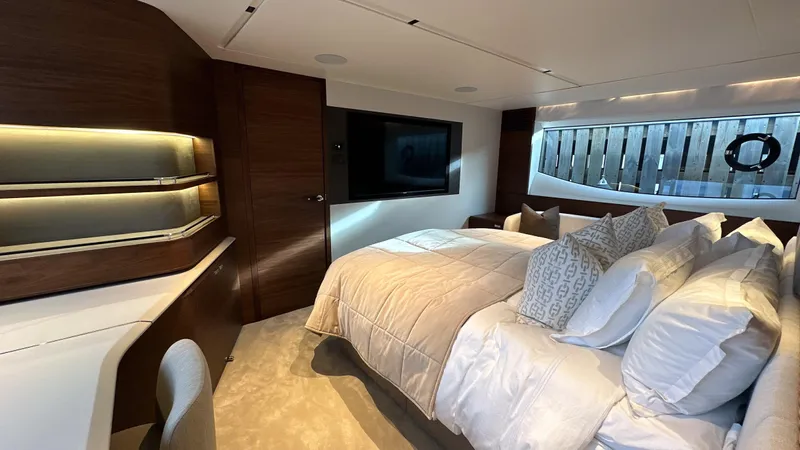 S72515 Yacht Photos Pics 