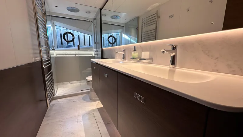 S72515 Yacht Photos Pics 