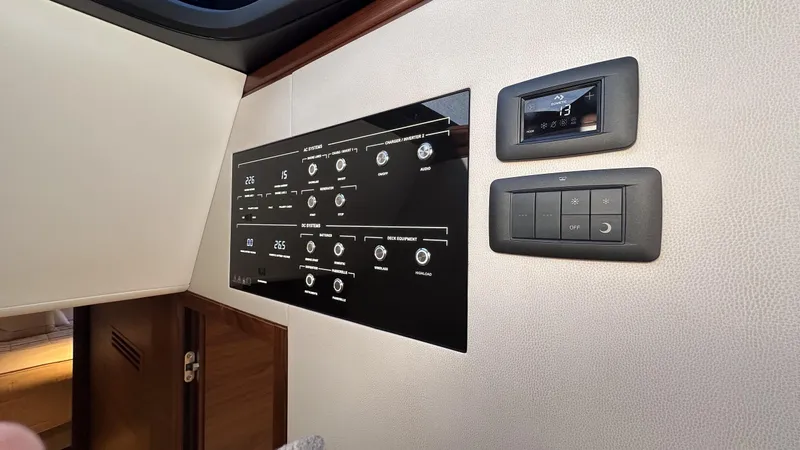 S72515 Yacht Photos Pics 