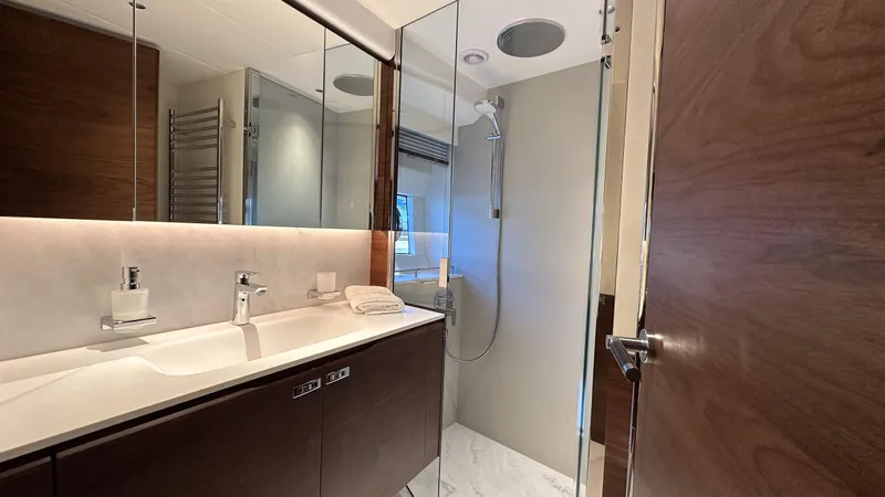 S72515 Yacht Photos Pics 