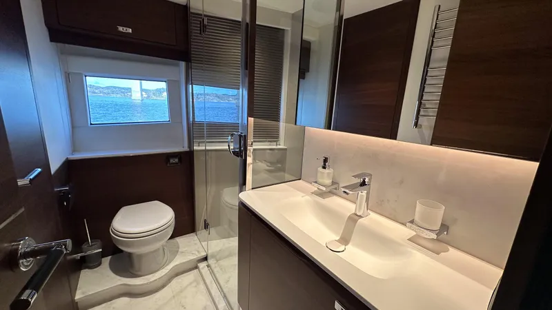 S72515 Yacht Photos Pics 